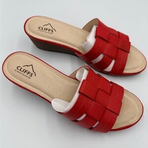 Cliffs by White Mountain Red Woven Wedges